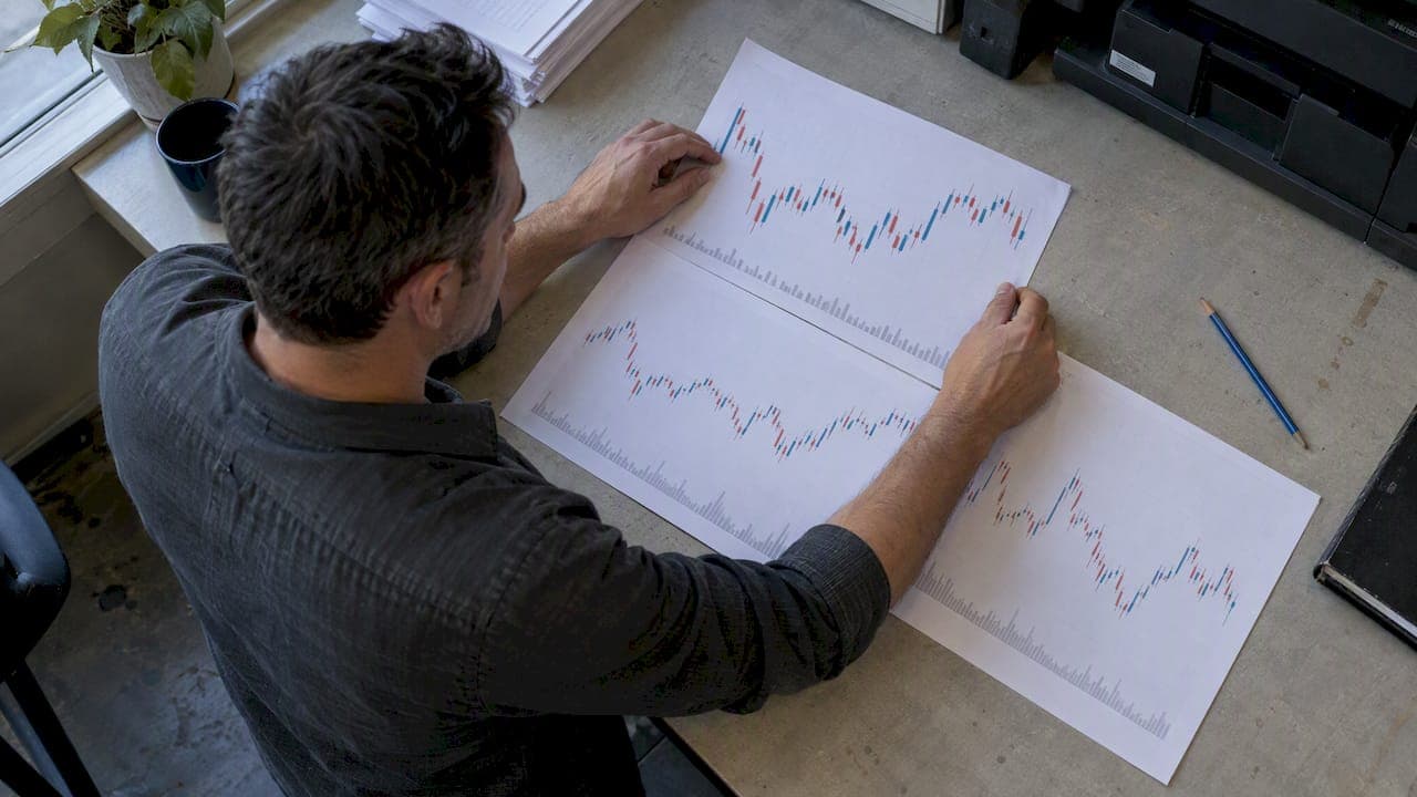 Forex Timeframes: Why Minute Charts Need Cleaner Backtest Data